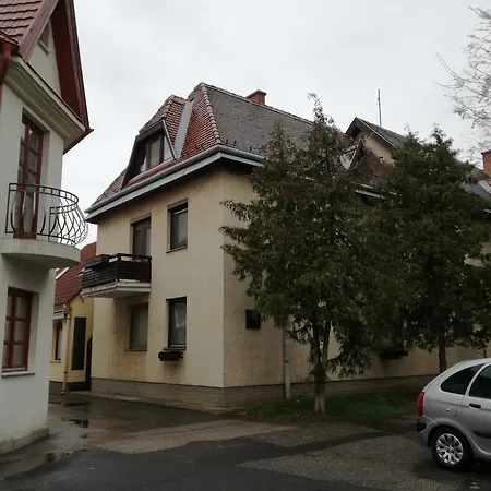 Belvarosi Apartman Kőszeg Exterior foto